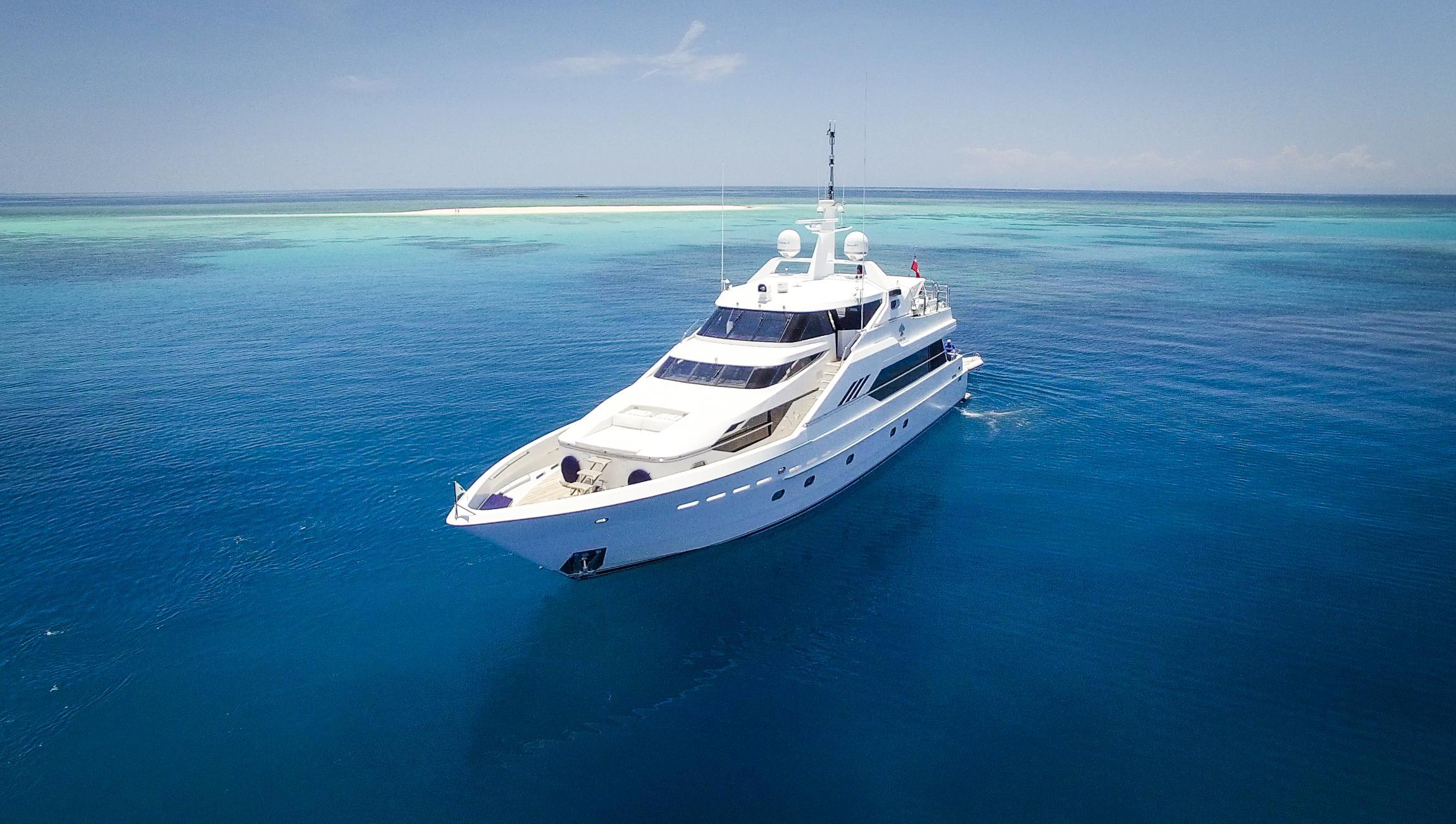 customised yacht charter great barrier reef