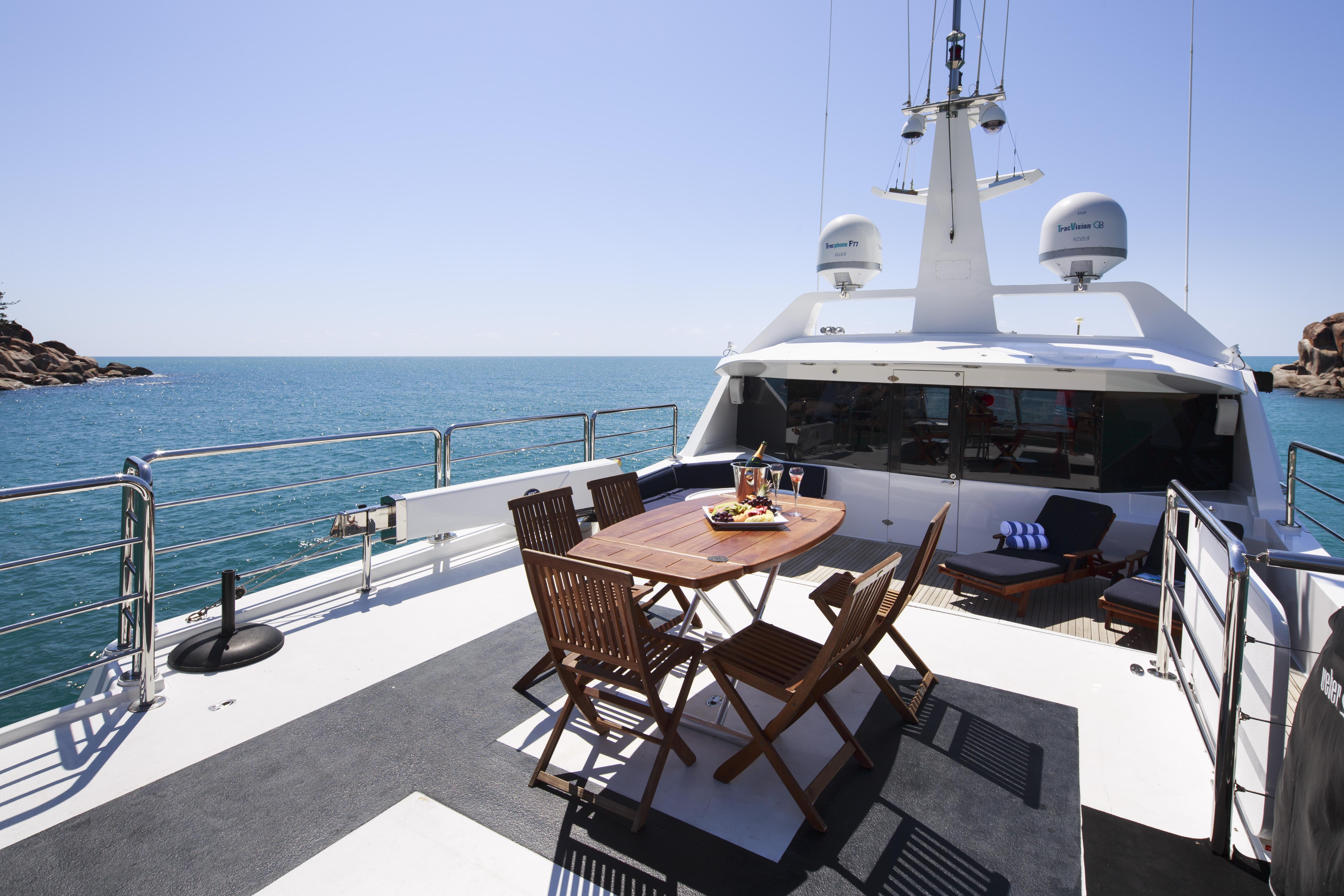 luxury all-inclusive yacht charter great barrier reef